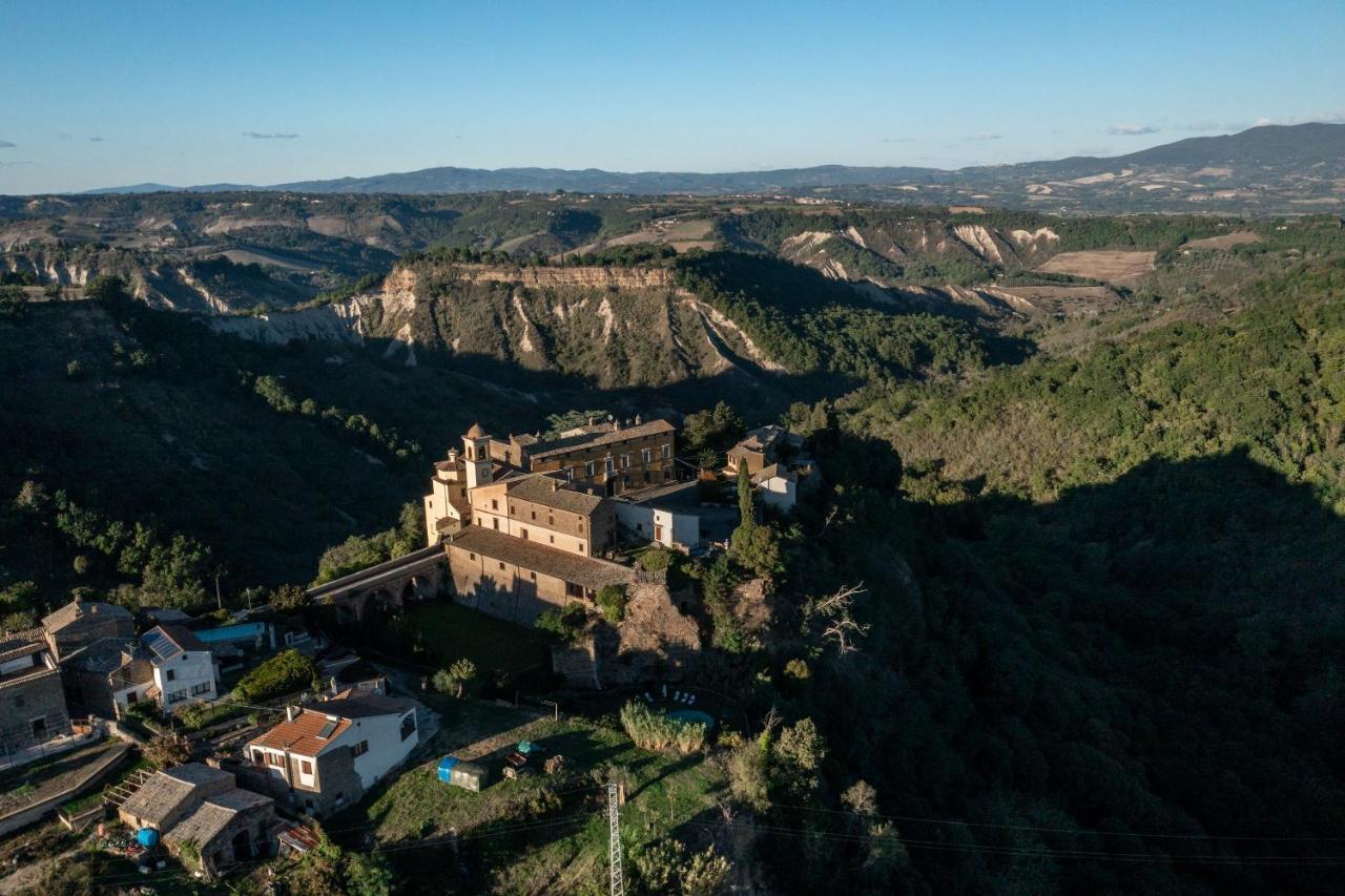 La Corte Del Castello Di San Michele San Michele in Teverina Buitenkant foto